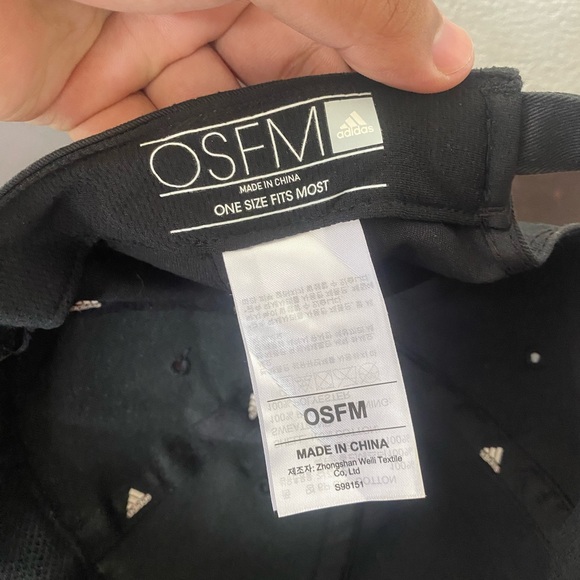 Adidas cap - Picture 3 of 7